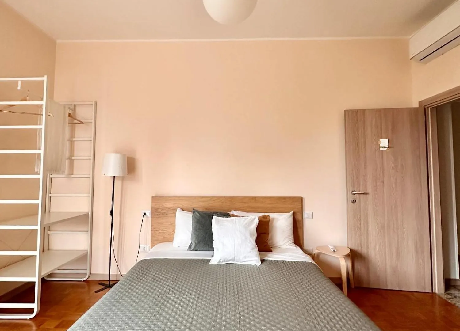 Casa Ling -Ac - Parking-2Bathrooms Όπως Bed and Breakfast